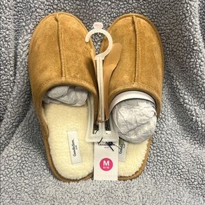 Goodfellow & Co Tan Slippers with Cream Lining  Size 9/10